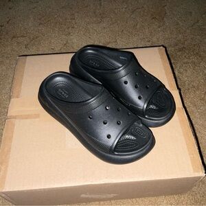 Women’s crocs